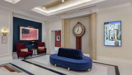 The Higgins Hotel New Orleans, Curio Collection by Hilton