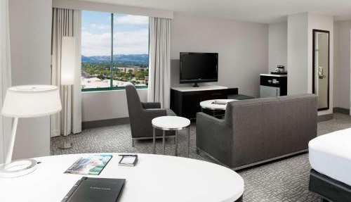 Hilton Woodland Hills/Los Angeles