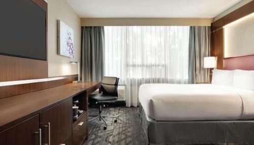 DoubleTree by Hilton Hotel Toronto Airport West