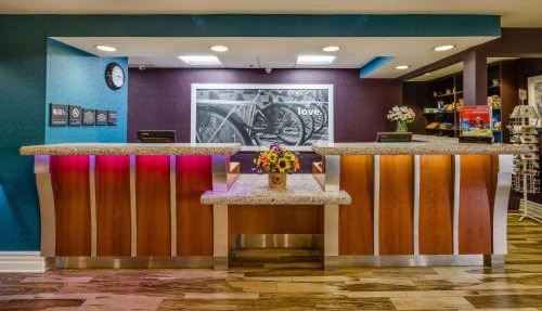 Hampton Inn San Francisco Airport