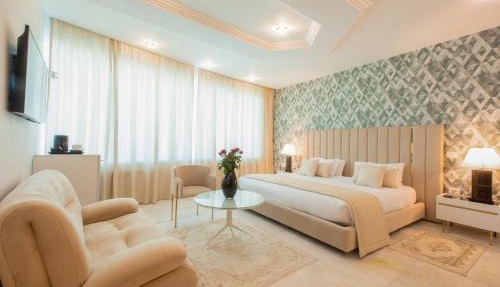 The Penthouse Suites Hotel