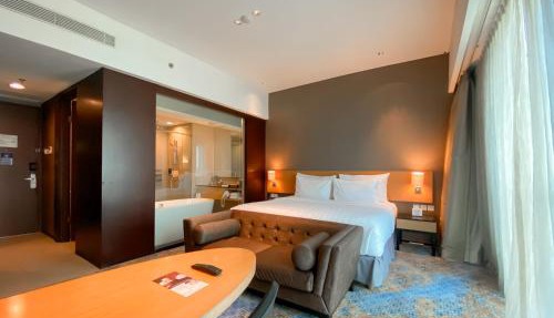 JS Luwansa Hotel & Convention Center