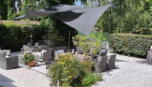 LOGIS - Hôtel & Restaurant Le Gonfalon