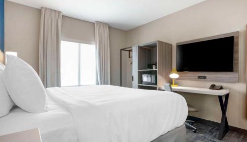 Comfort Inn & Suites Destin near Henderson Beach