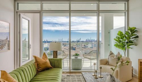 @ Marbella Lane - Sleek Corner Ocean View