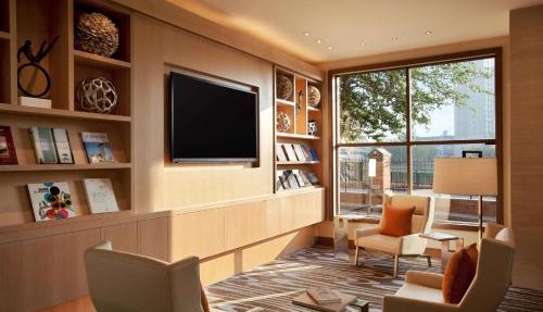 DoubleTree Suites by Hilton Hotel Boston - Cambridge