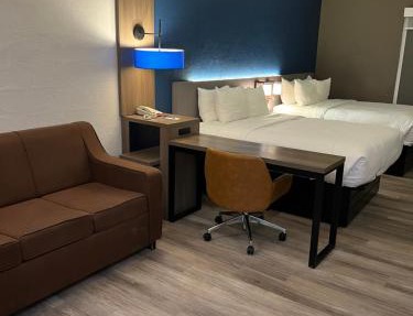 Comfort Suites Clearwater - Dunedin