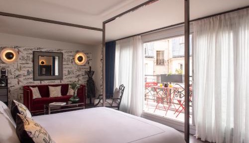 Mom'Art Hotel