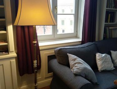 Apartment Castle Square z widokiem na Plac Zamkowy i Zamek Królewski