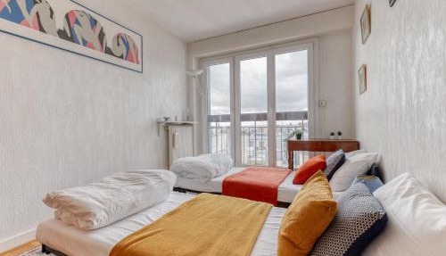 Large and Bright 2 Bdrs Flat with View - Paris 20