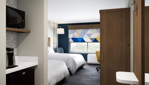 Holiday Inn Express & Suites Hawaiian Gardens by IHG