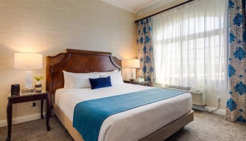 Ayres Suites Diamond Bar
