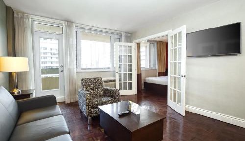 Town Inn Suites Hotel
