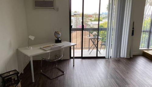 Skyline Views 1-Bedroom with Balcony and Pool