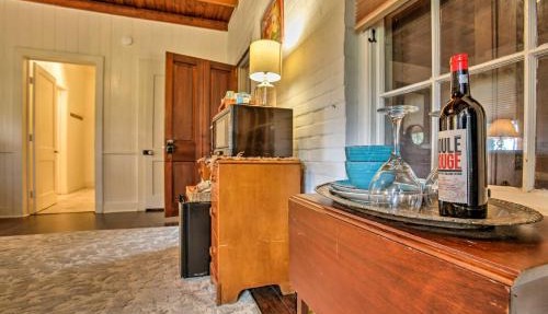 Historic Baton Rouge Vacation Rental: 6 Mi to LSU!