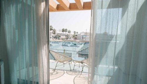 H2O Hermosa Beach Hotel