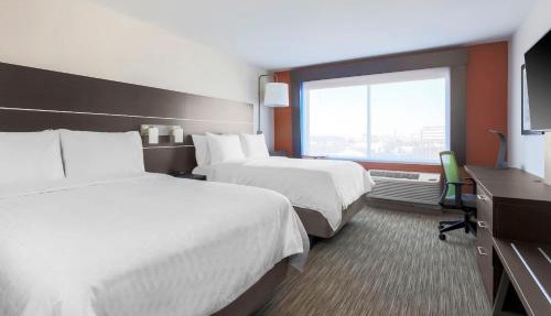 Holiday Inn Express & Suites Chicago O'Hare Airport by IHG