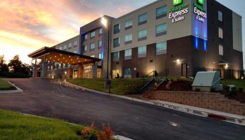 Holiday Inn Express & Suites - Charlotte NE - University Area by IHG
