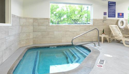 Crystal Inn Hotel & Suites - West Valley City