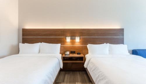 Holiday Inn Express & Suites - Springfield North by IHG