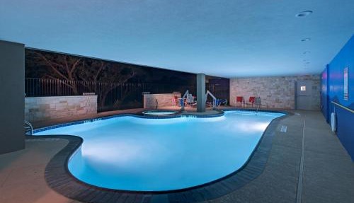 Holiday Inn Express & Suites Austin NW - Four Points by IHG