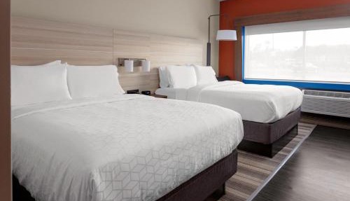 Holiday Inn Express & Suites Wilmington West - Medical Park by IHG