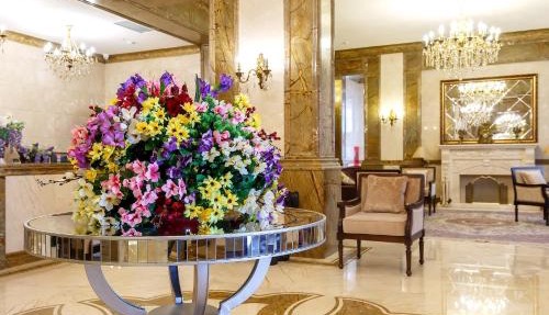 Alanda Hotel
