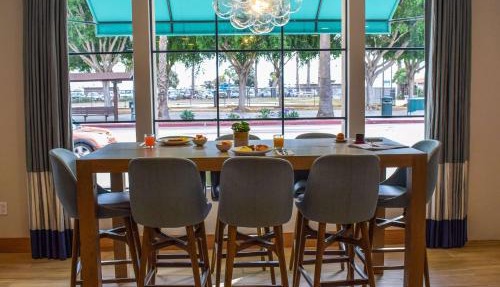 Beachside Inn