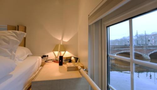 SWEETS - Nieuwe Amstelbrug