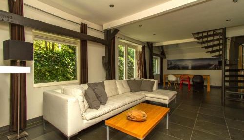 Hannahhoeve Private House with wifi and free parking for 1 car
