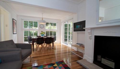 Strahan House
