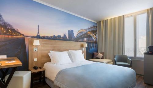 Best Western Rives de Paris La Defense