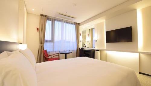Geoje Artnouveau Suite Hotel